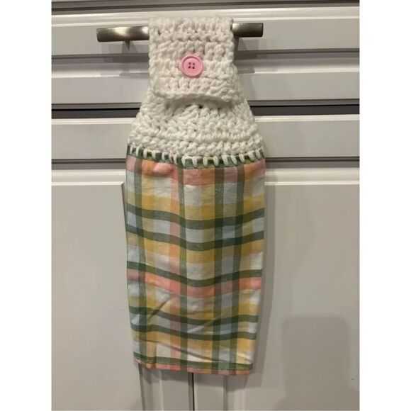 Crochet Top Kitchen Towel- Spring Plaids - Picture 1 of 2